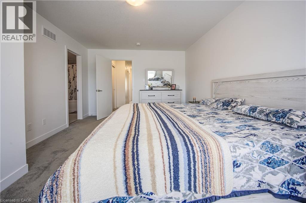 Photo 33 of 109 Pony Way, Kitchener ON
