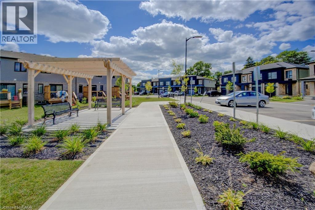 Photo 6 of 109 Pony Way, Kitchener ON
