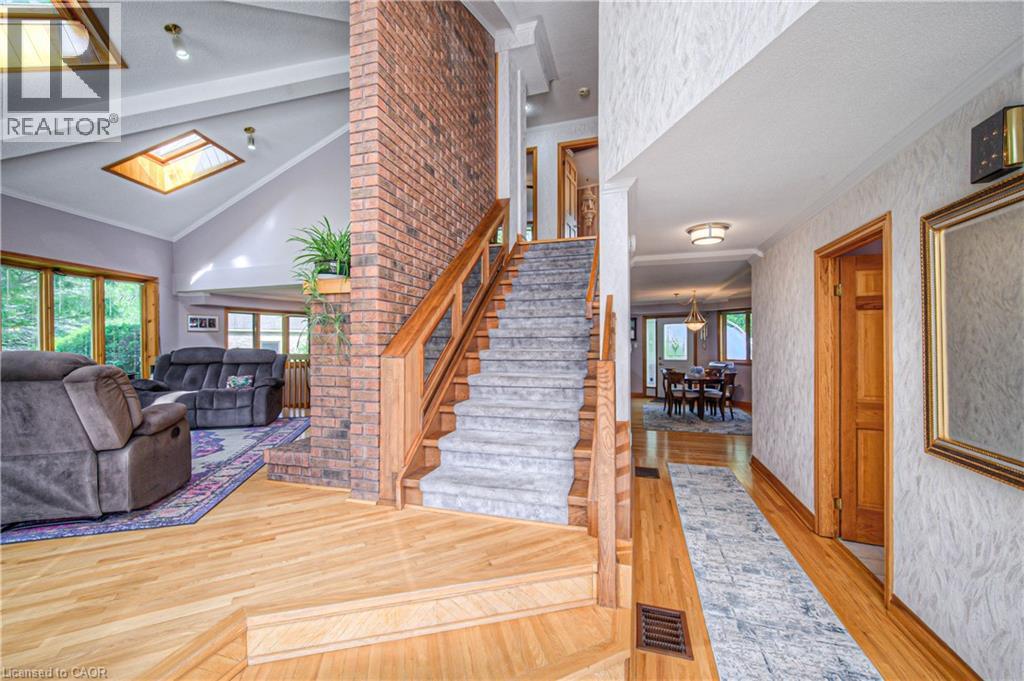 Photo 20 of 35 Robinson Road, Cambridge ON