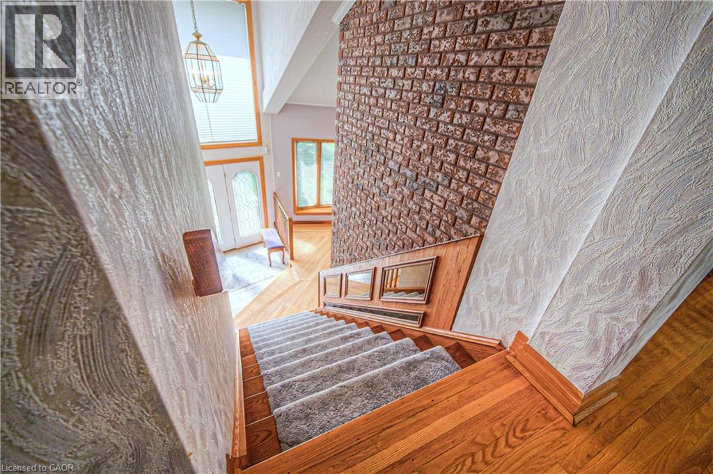 Photo 31 of 35 Robinson Road, Cambridge ON