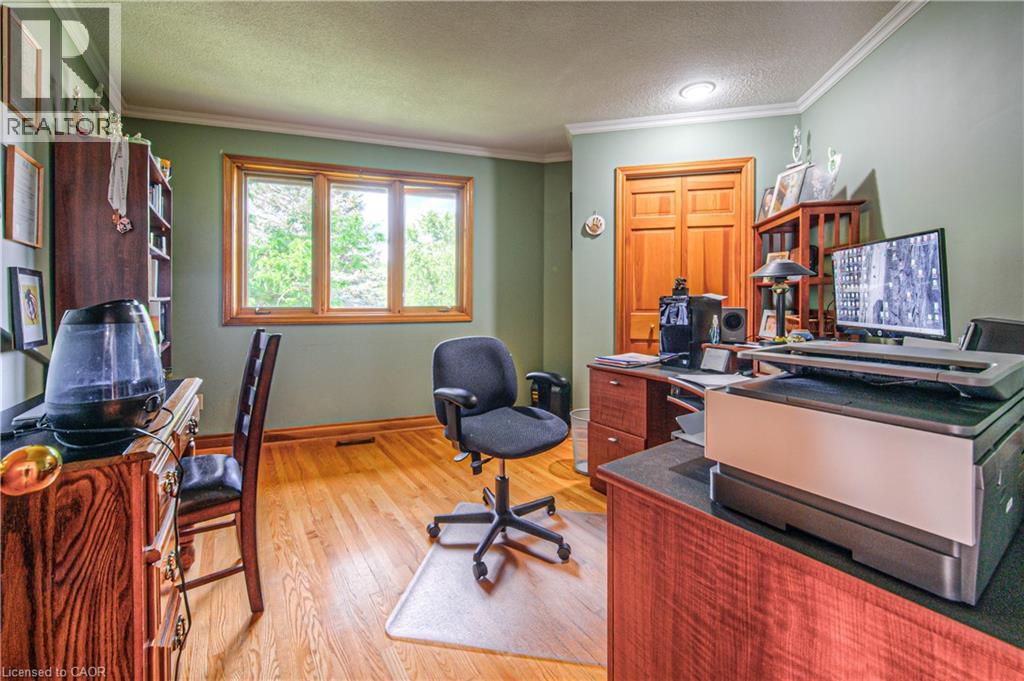 Photo 34 of 35 Robinson Road, Cambridge ON