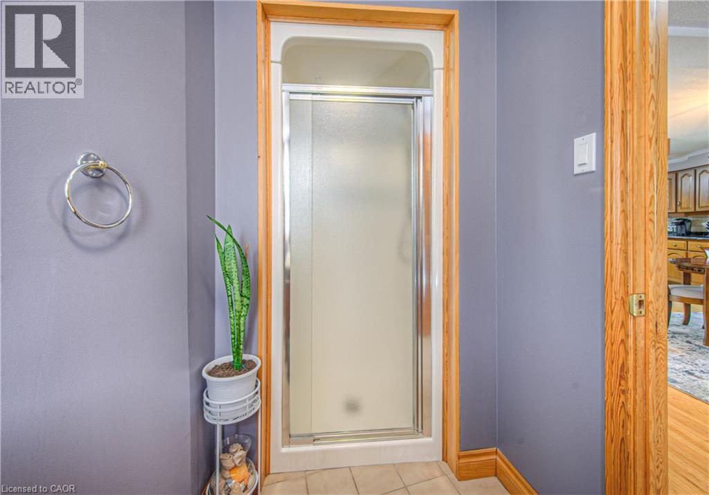 Photo 15 of 35 Robinson Road, Cambridge ON