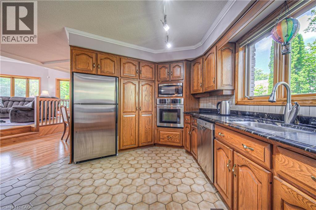 Photo 46 of 35 Robinson Road, Cambridge ON