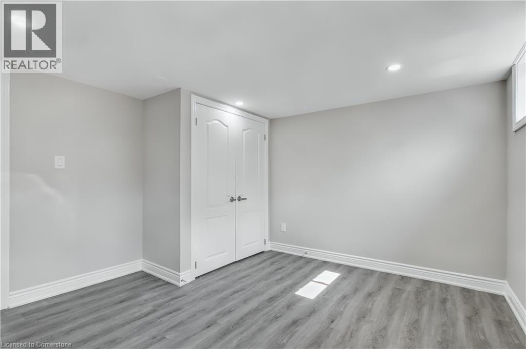 Photo 26 of 259 Greenfield Avenue, Kitchener ON