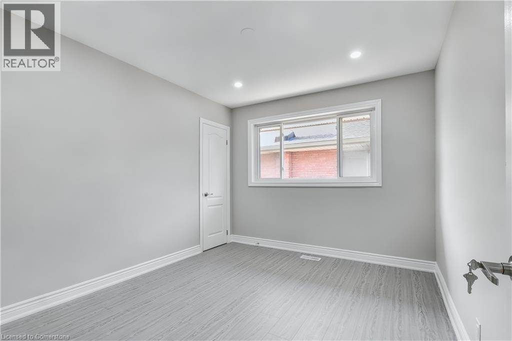 Photo 21 of 259 Greenfield Avenue, Kitchener ON