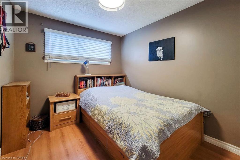 Photo 8 of 339 Macintosh Drive, Stoney Creek ON