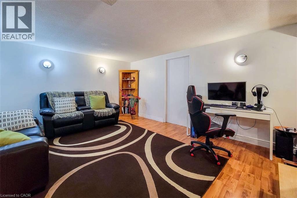 Photo 6 of 339 Macintosh Drive, Stoney Creek ON