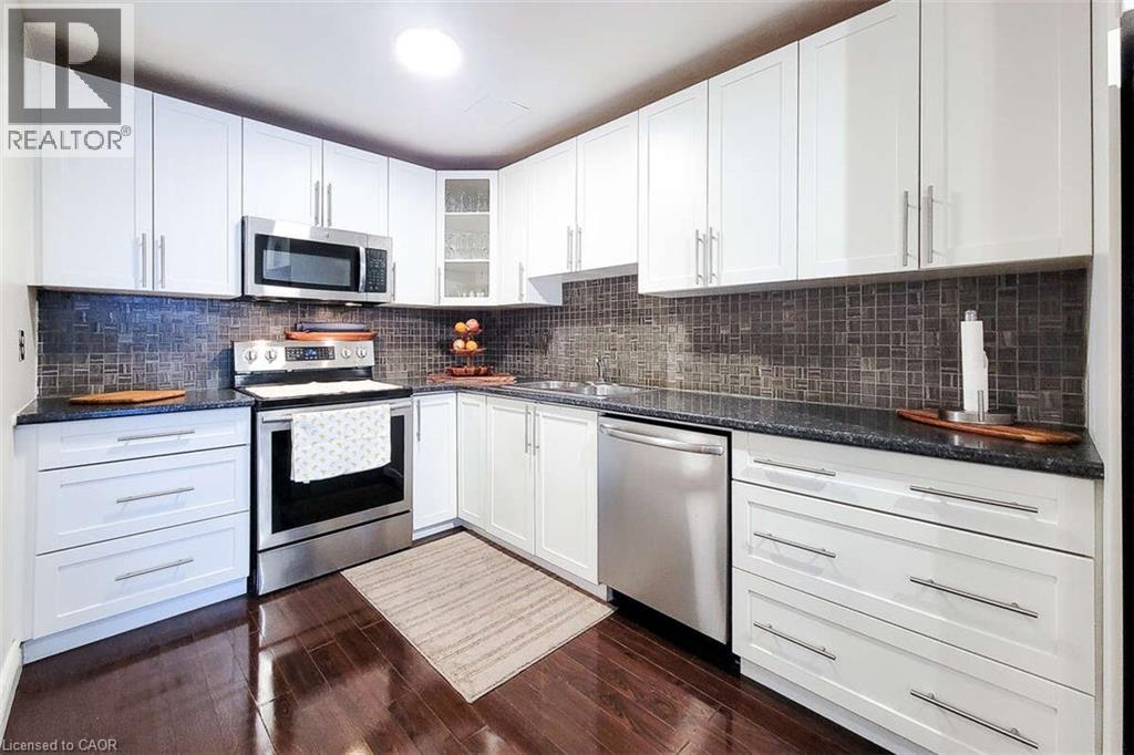 Photo 5 of 339 Macintosh Drive, Stoney Creek ON