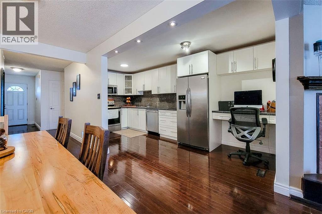 Photo 2 of 339 Macintosh Drive, Stoney Creek ON