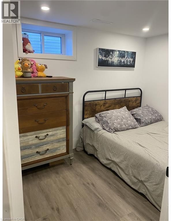 Photo 6 of 33 Leonard Street, Kitchener ON