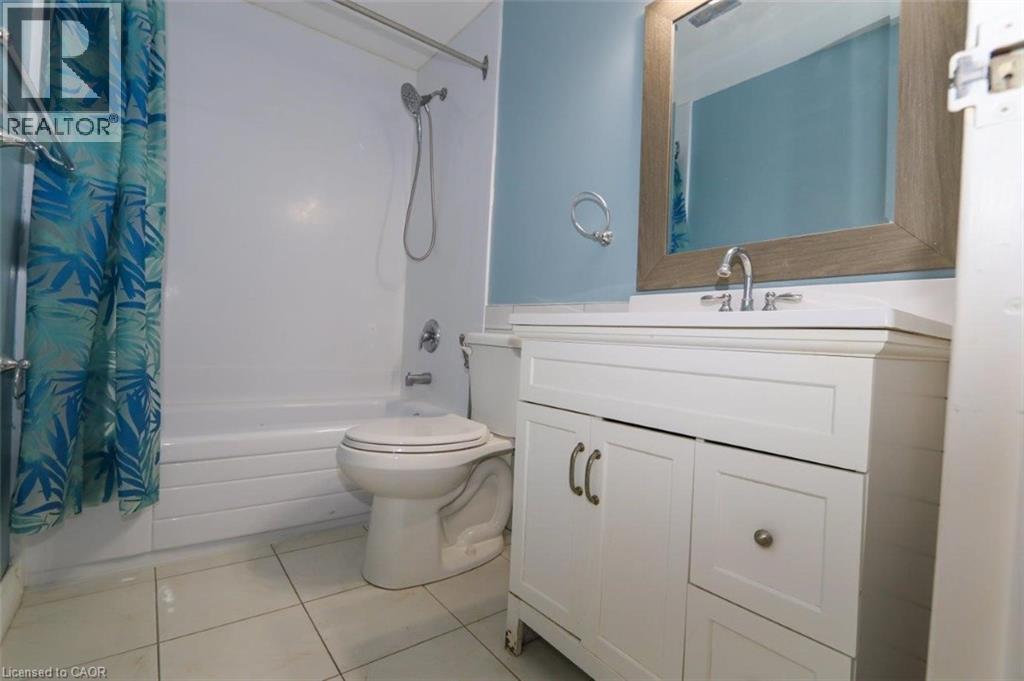 Photo 8 of 411 Keats Way Unit 1, Waterloo ON