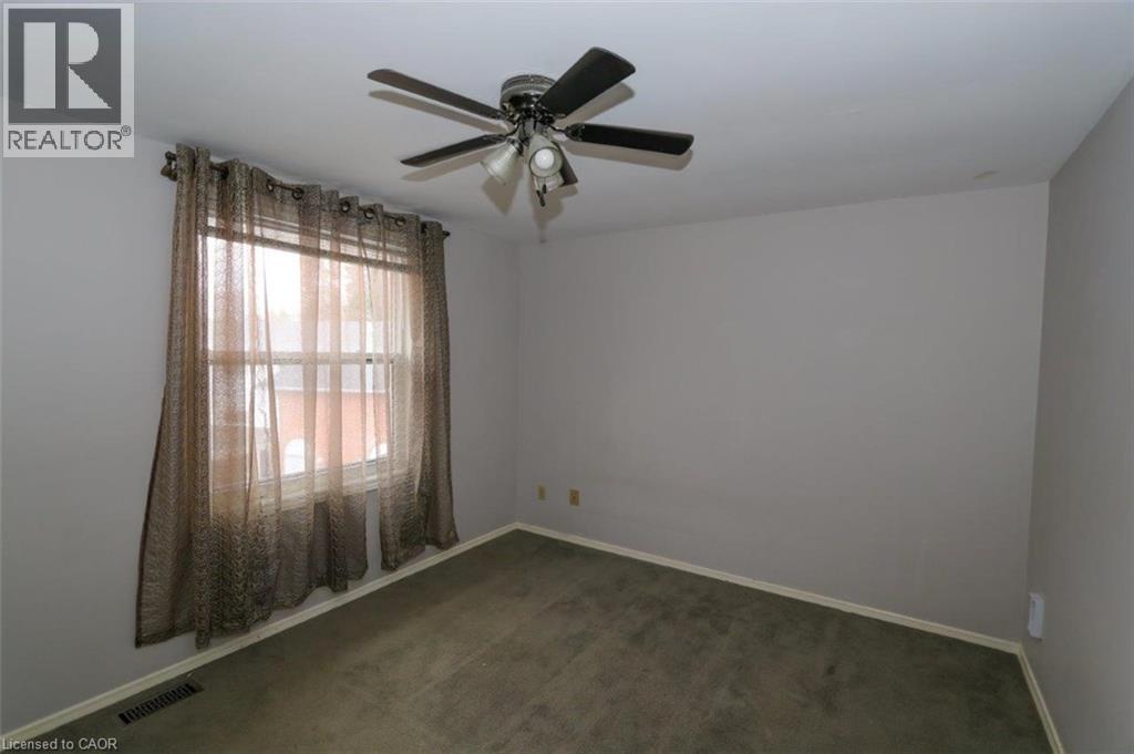 Photo 12 of 411 Keats Way Unit 1, Waterloo ON