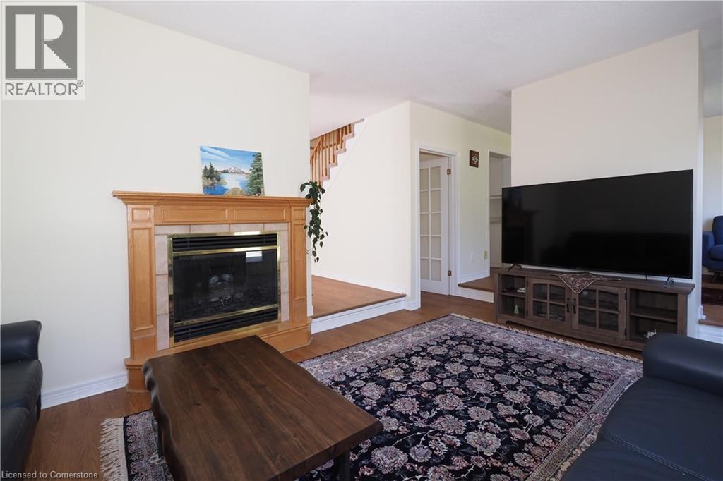 Photo 26 of 48 Lynnvalley Crescent, Kitchener ON