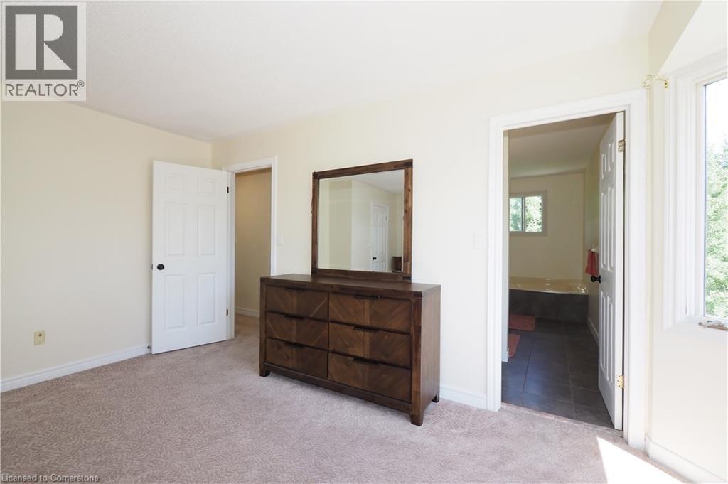 Photo 21 of 48 Lynnvalley Crescent, Kitchener ON