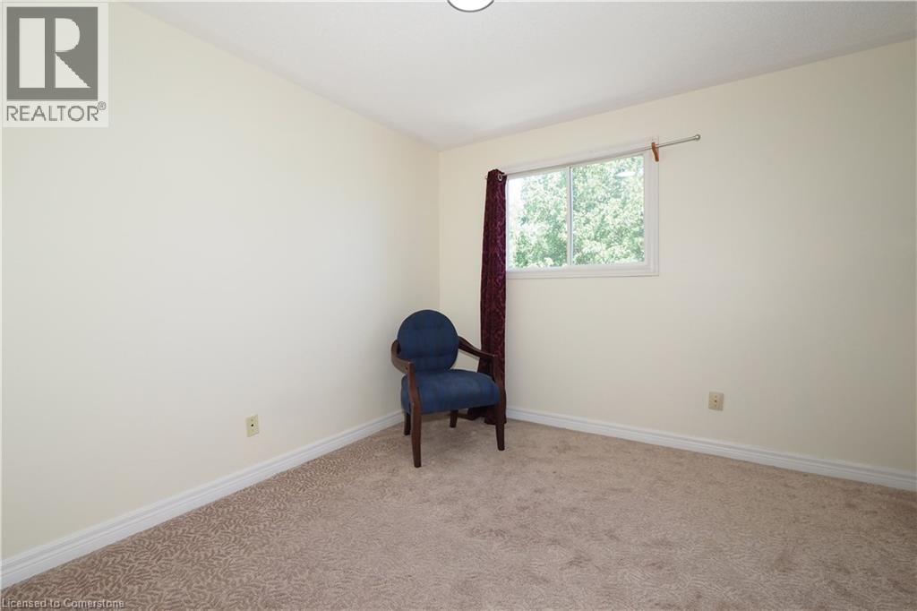 Photo 22 of 48 Lynnvalley Crescent, Kitchener ON