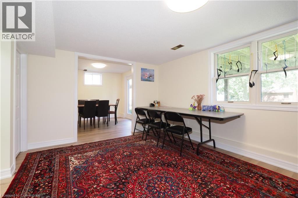 Photo 15 of 48 Lynnvalley Crescent, Kitchener ON