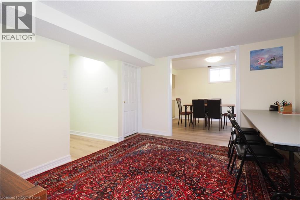 Photo 44 of 48 Lynnvalley Crescent, Kitchener ON