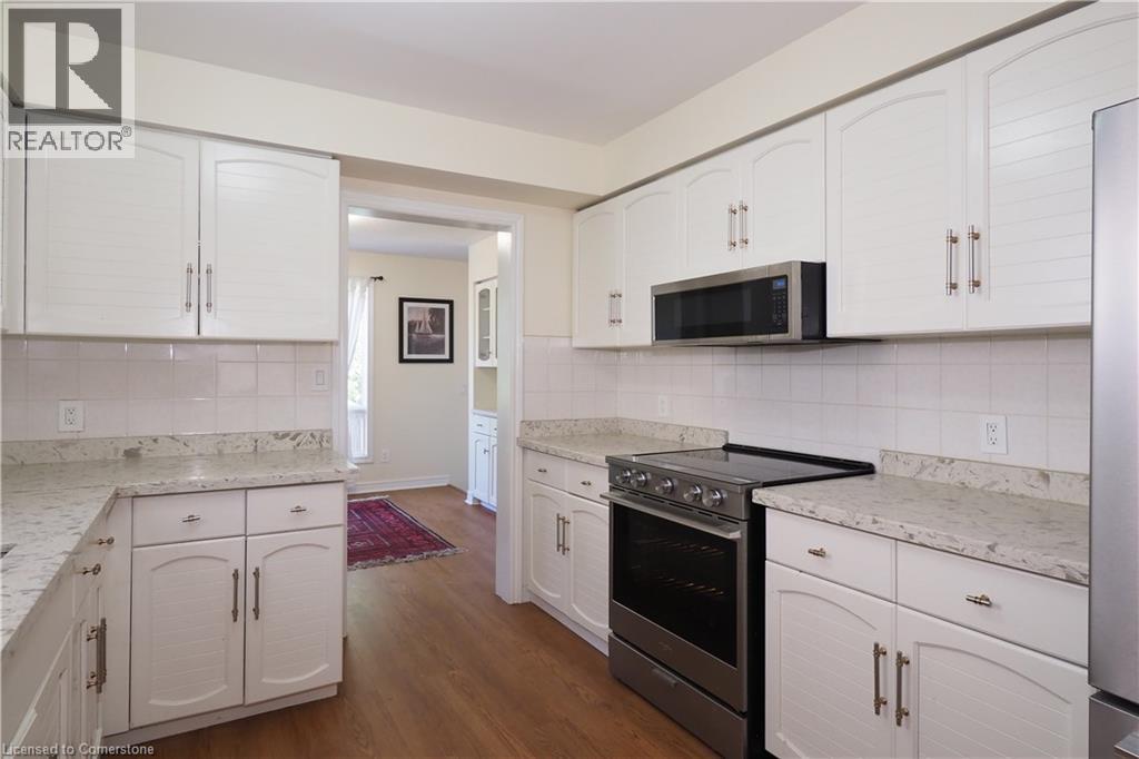 Photo 19 of 48 Lynnvalley Crescent, Kitchener ON