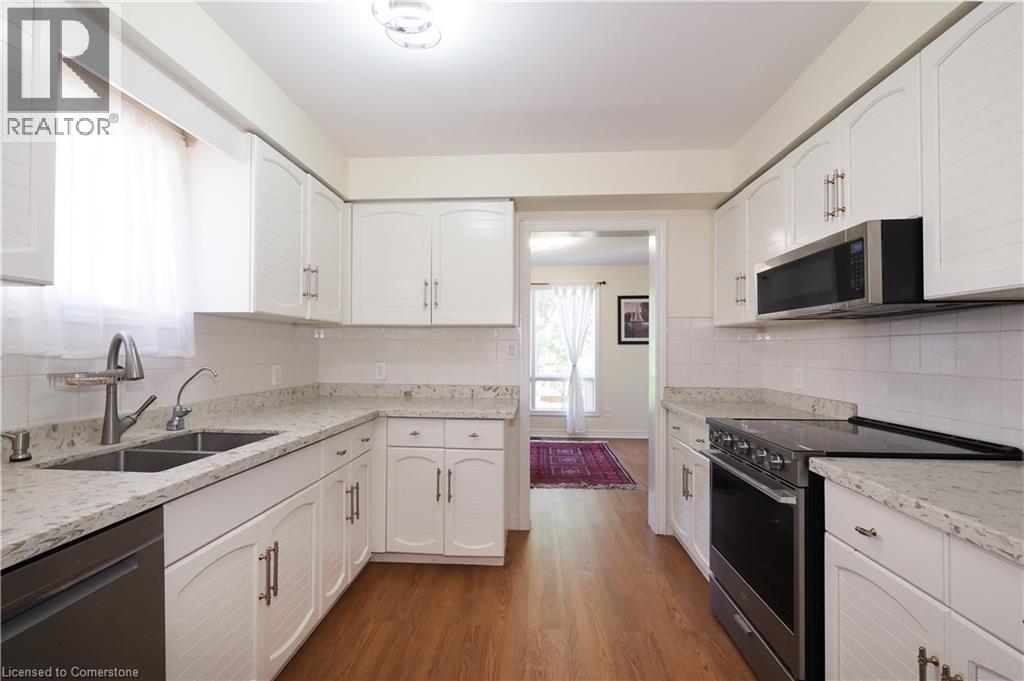 Photo 7 of 48 Lynnvalley Crescent, Kitchener ON