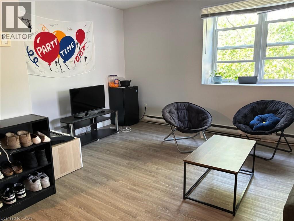 Photo 6 of 91 Westmount Road N Unit 3, Waterloo ON