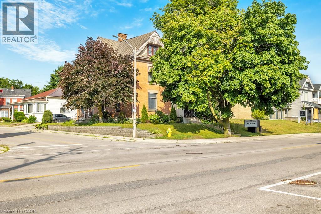 22 HARVEY STREET - 6