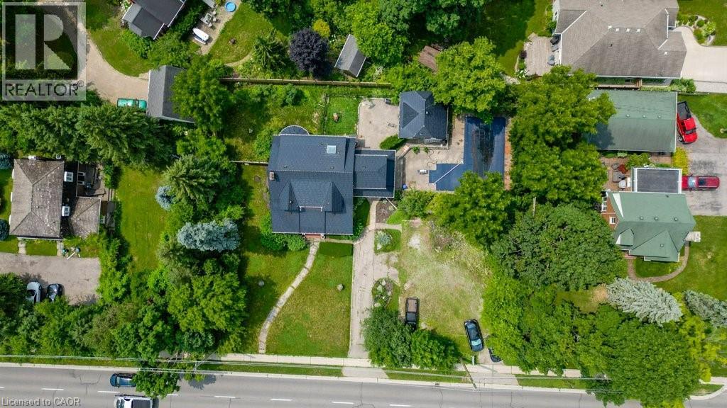 Photo 7 of 2032 Coronation Avenue, Cambridge ON