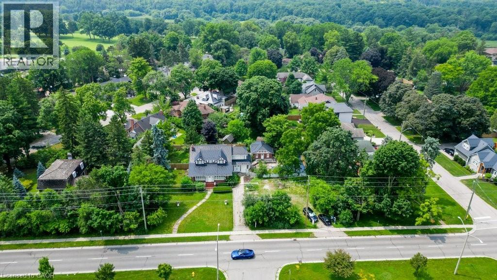 Photo 33 of 2032 Coronation Avenue, Cambridge ON