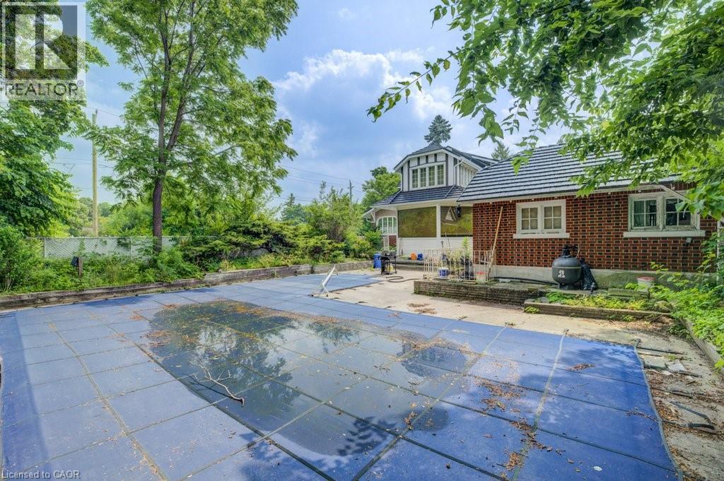 Photo 11 of 2032 Coronation Avenue, Cambridge ON