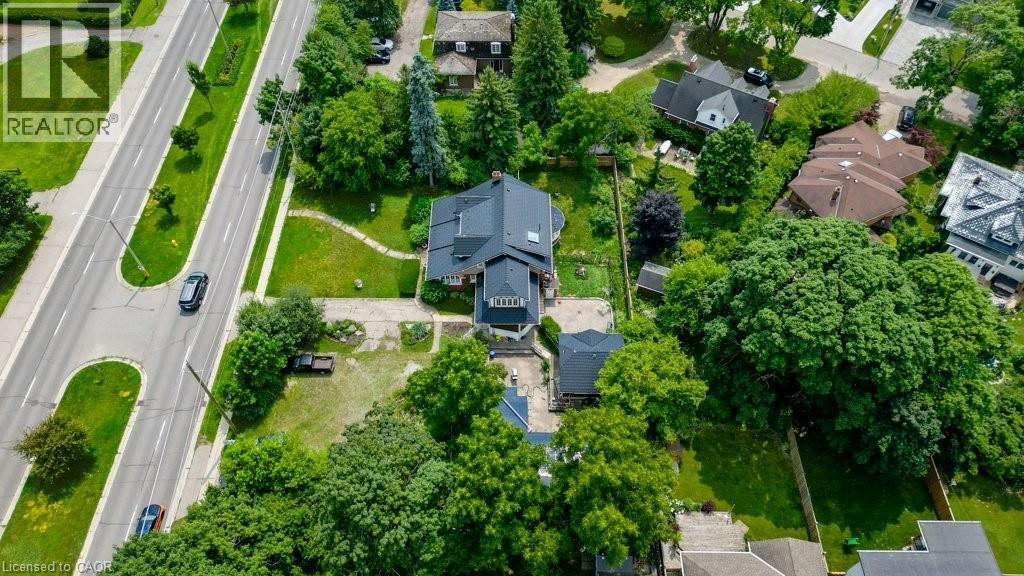 Photo 32 of 2032 Coronation Avenue, Cambridge ON