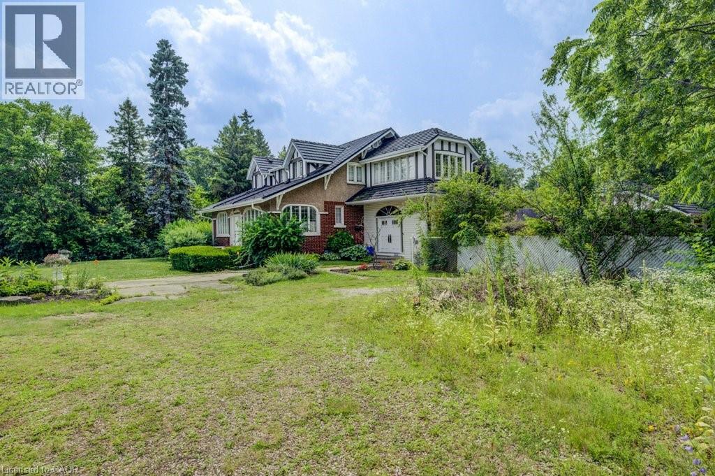 Photo 17 of 2032 Coronation Avenue, Cambridge ON