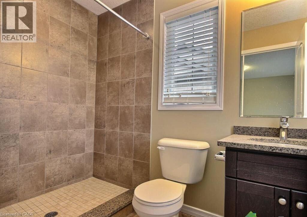 Photo 10 of 106 Rochefort Street, Waterloo ON