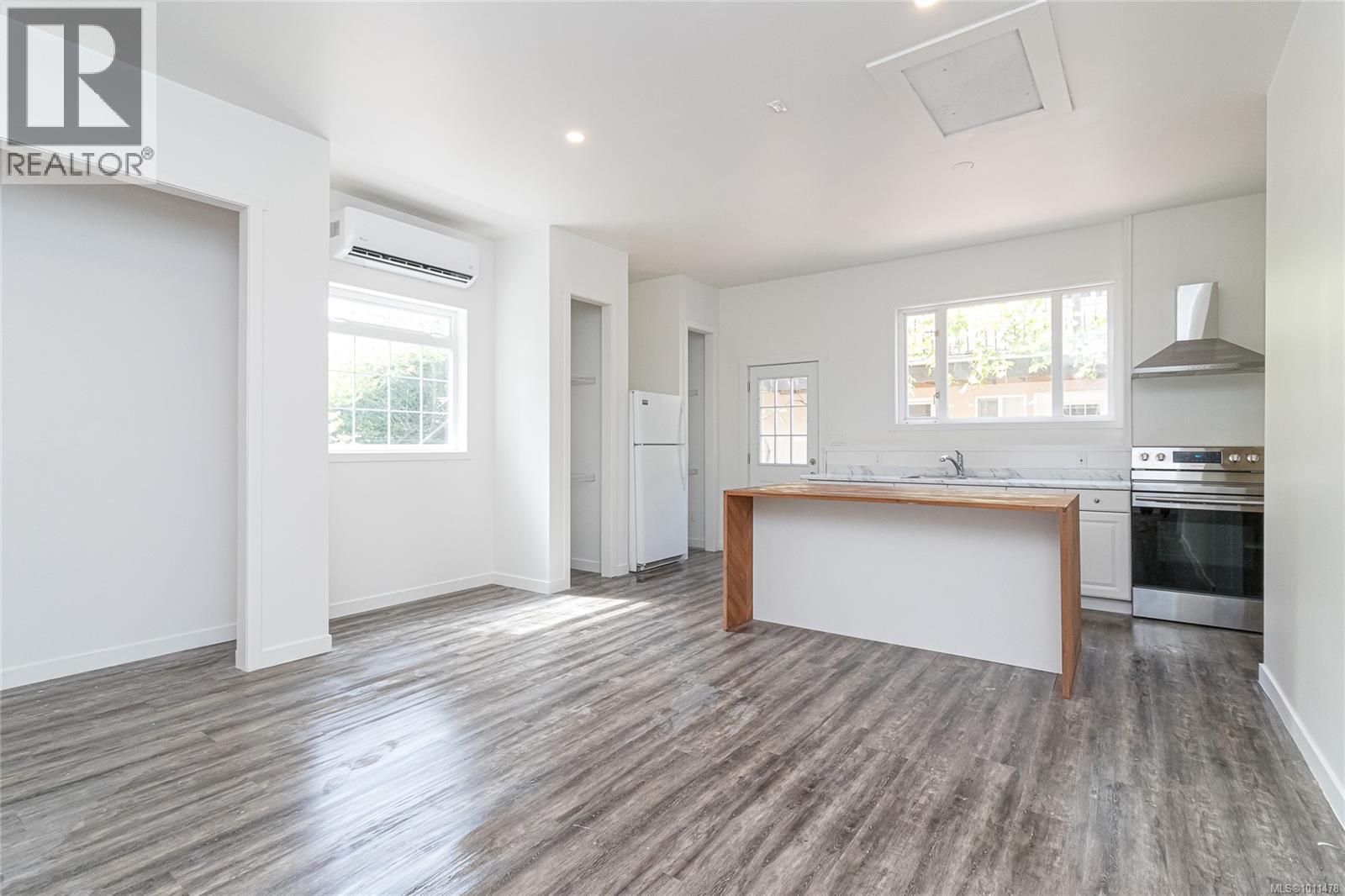 Photo 19 of 1515 Arrow Rd, Saanich BC