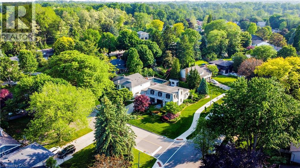 Photo 16 of 75 Somerset Crescent, Waterloo ON
