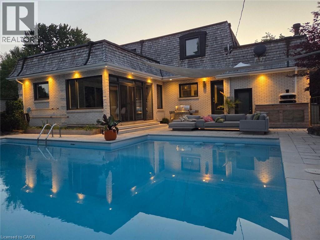 Photo 26 of 75 Somerset Crescent, Waterloo ON
