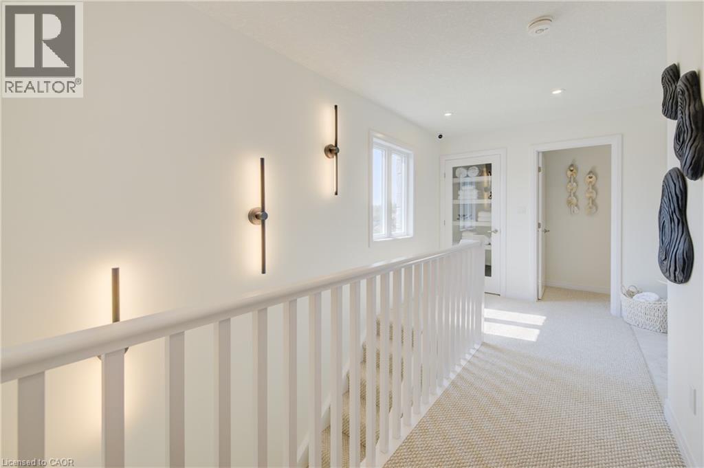 Photo 3 of 232 Green Gate Boulevard, Cambridge ON