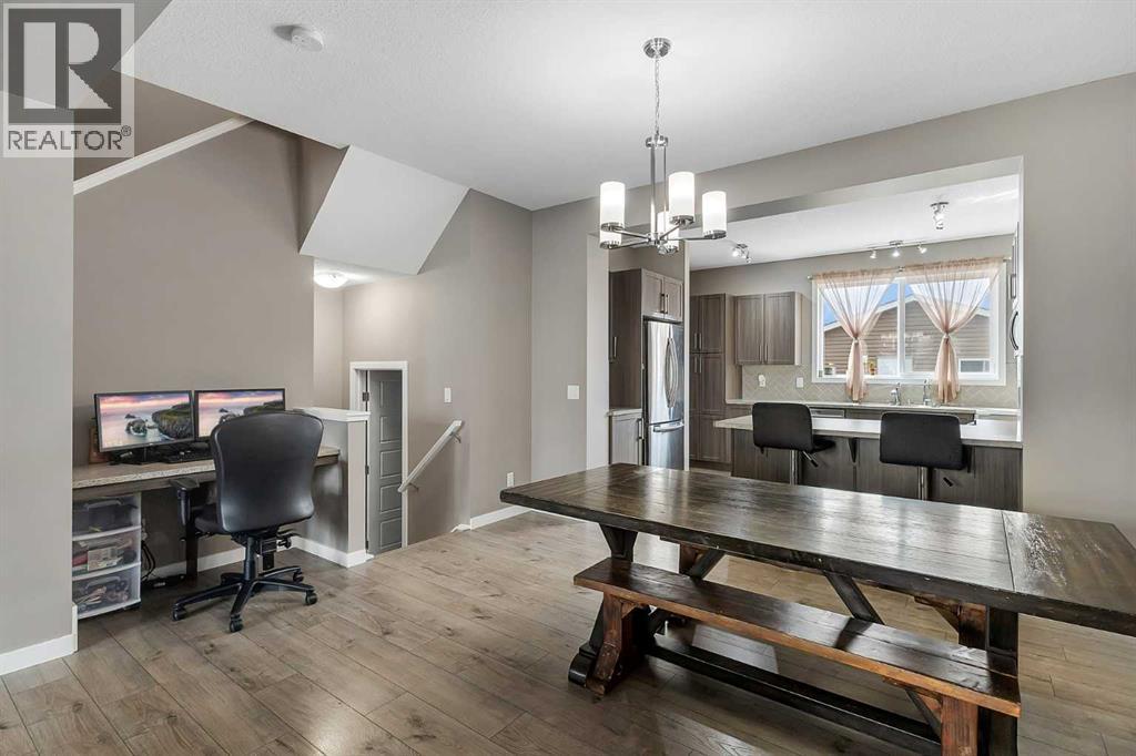 Photo 10 of 124 Red Embers Crescent Ne, Calgary AB