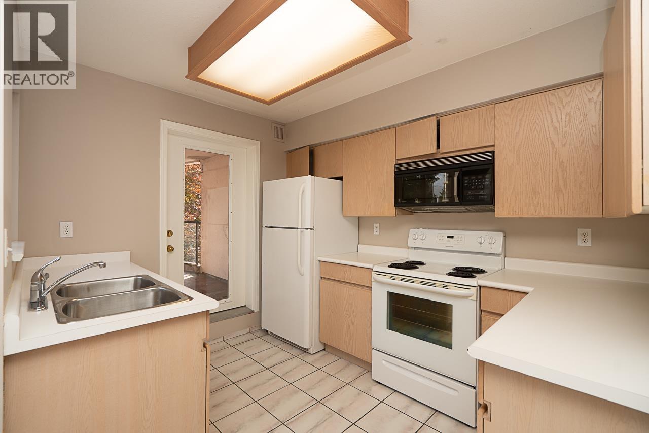 Photo 8 of 205 612 Fifth Avenue, New Westminster BC