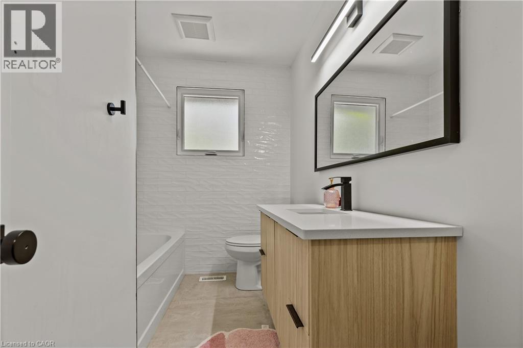 Photo 14 of 514 Oxbow Road, Waterloo ON