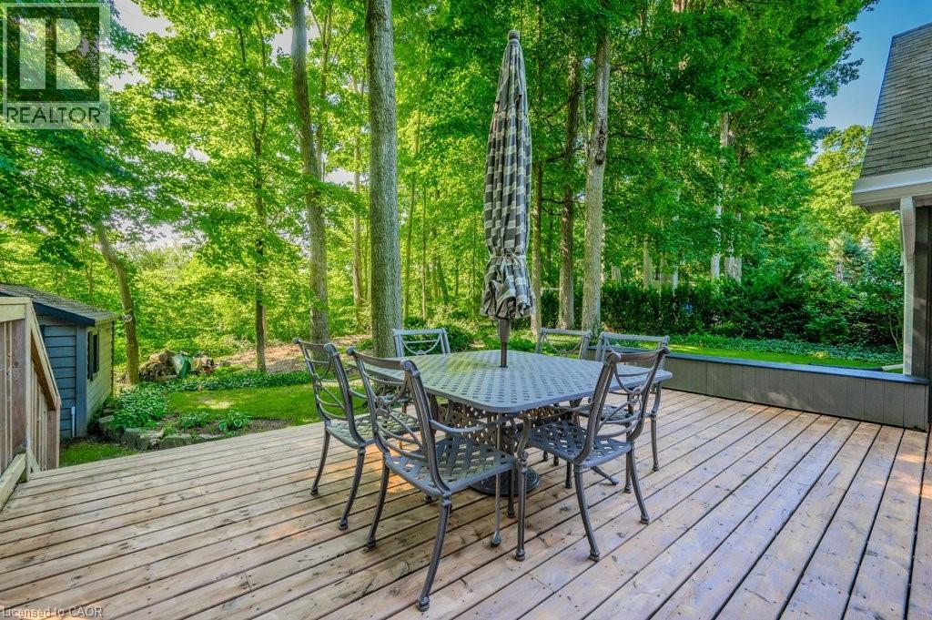 Photo 4 of 219 Corrie Crescent, Waterloo ON