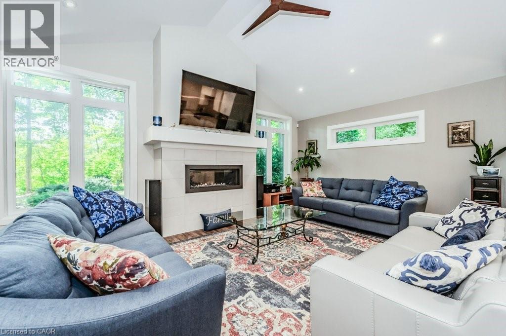 Photo 17 of 219 Corrie Crescent, Waterloo ON