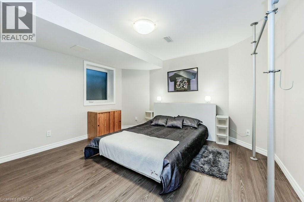 Photo 16 of 219 Corrie Crescent, Waterloo ON
