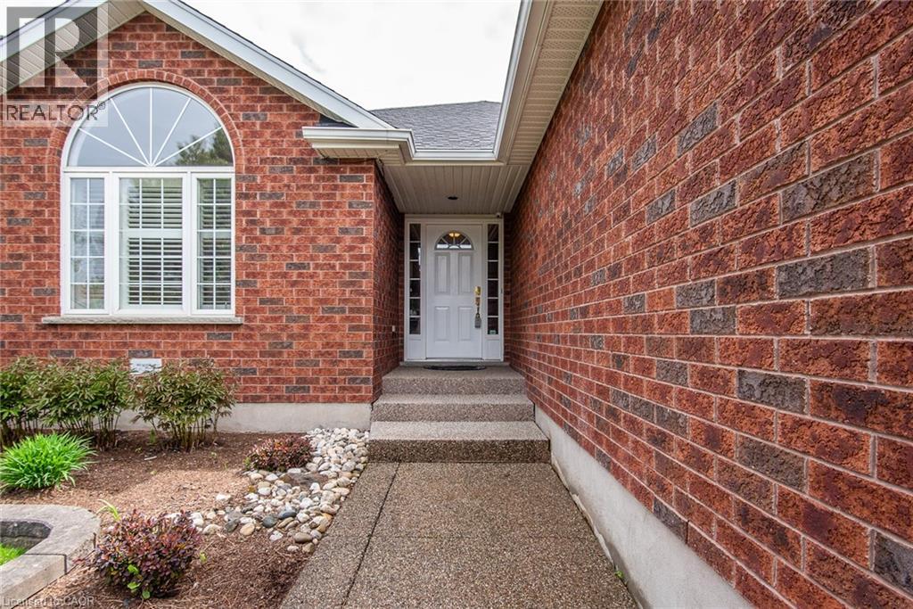 Photo 15 of 58 Zinkann Crescent, Wellesley ON