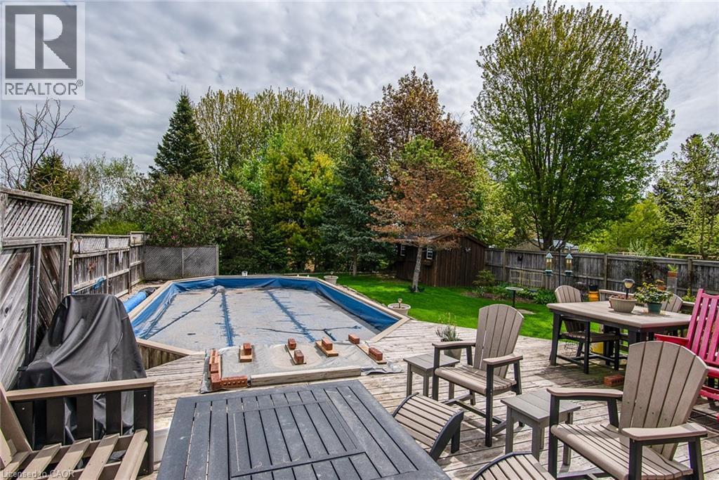 Photo 14 of 58 Zinkann Crescent, Wellesley ON