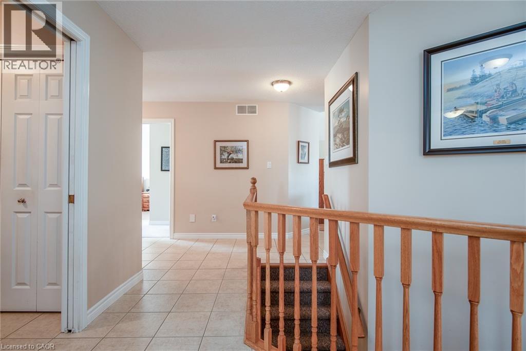 Photo 13 of 58 Zinkann Crescent, Wellesley ON