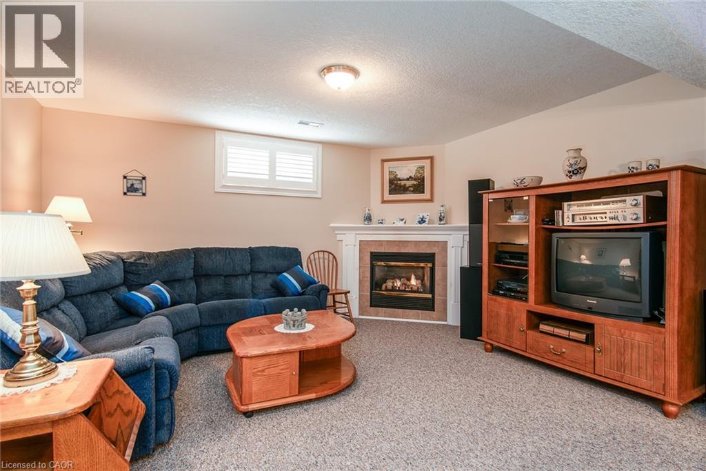 Photo 7 of 58 Zinkann Crescent, Wellesley ON