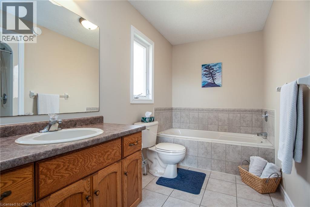 Photo 3 of 58 Zinkann Crescent, Wellesley ON