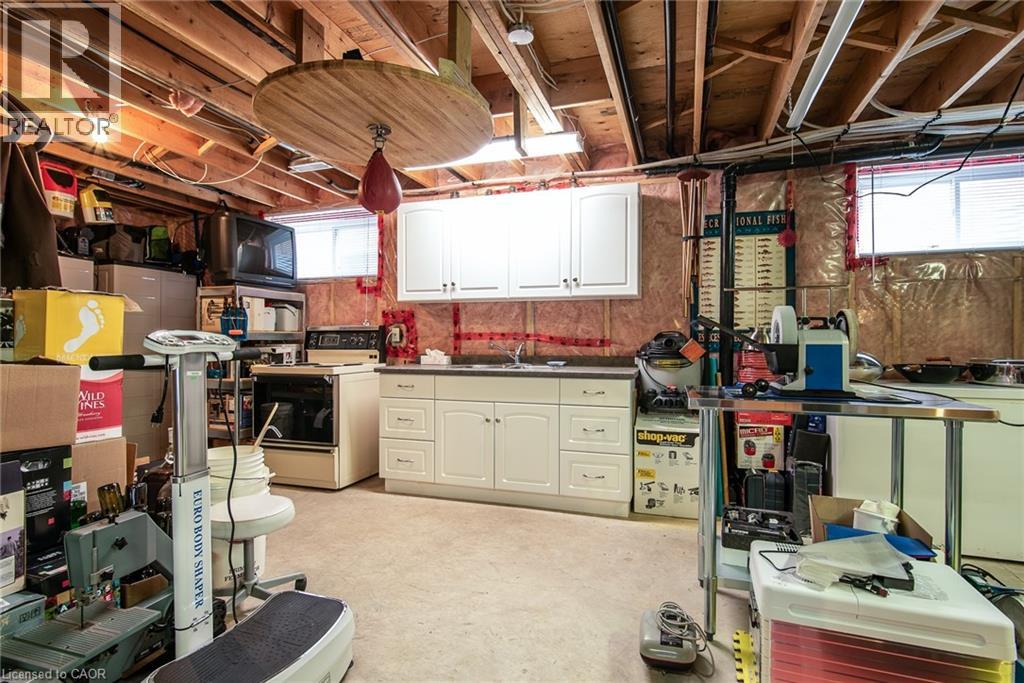 Photo 21 of 58 Zinkann Crescent, Wellesley ON