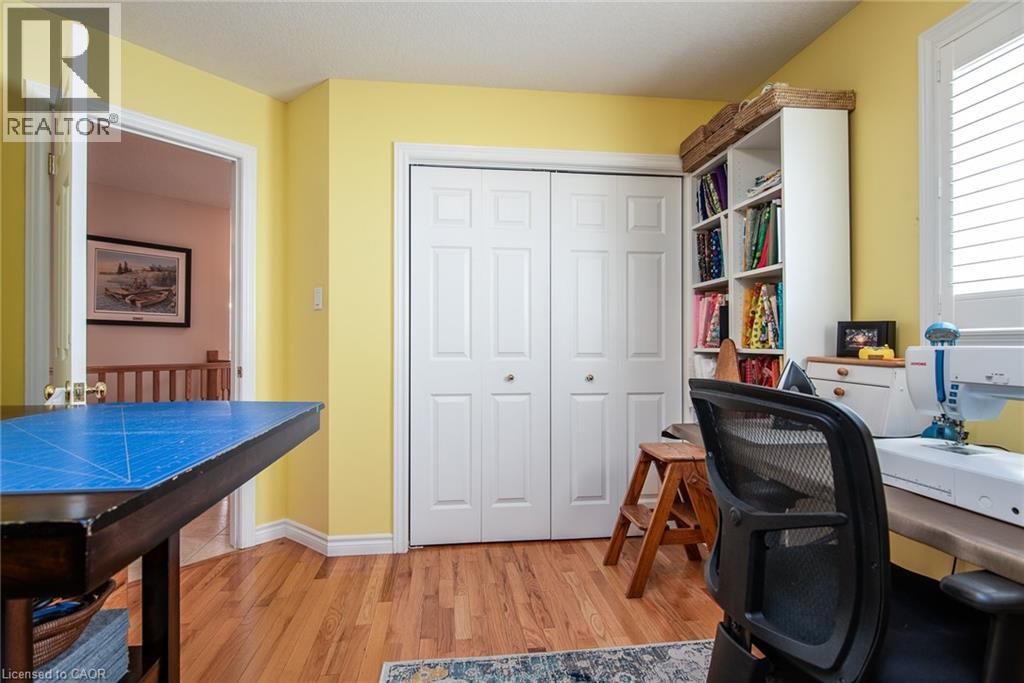 Photo 35 of 58 Zinkann Crescent, Wellesley ON