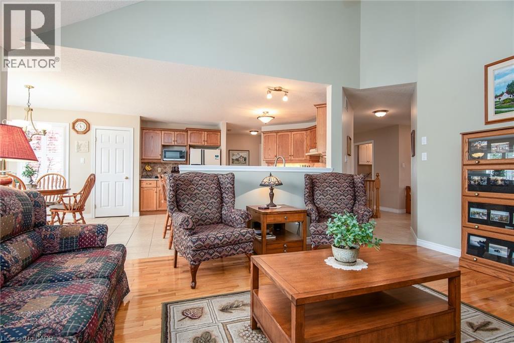 Photo 8 of 58 Zinkann Crescent, Wellesley ON