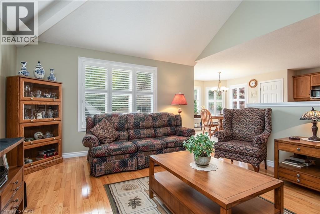 Photo 17 of 58 Zinkann Crescent, Wellesley ON